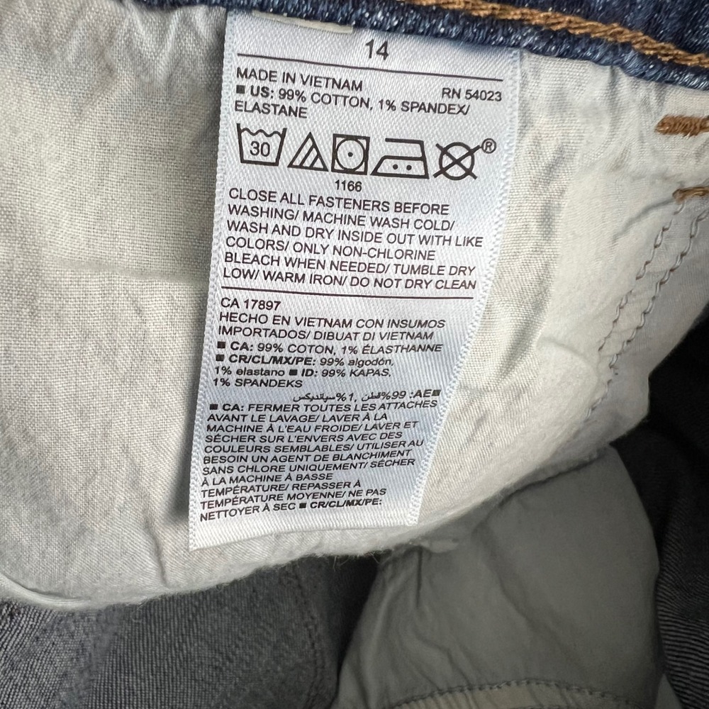 Old‎ Navy Womens 14 Shorts Slim Midi Dark Beach Tree Distressed Cuffed Denim - Picture 6 of 7